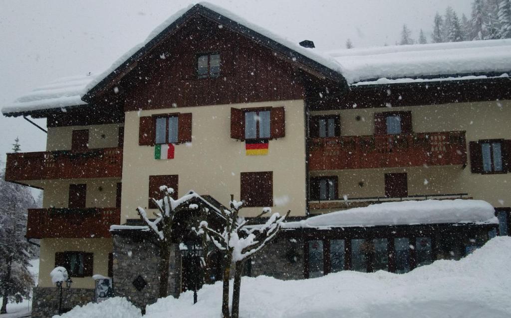 Albergo Nuoitas Forni di Sopra Dış mekan fotoğraf